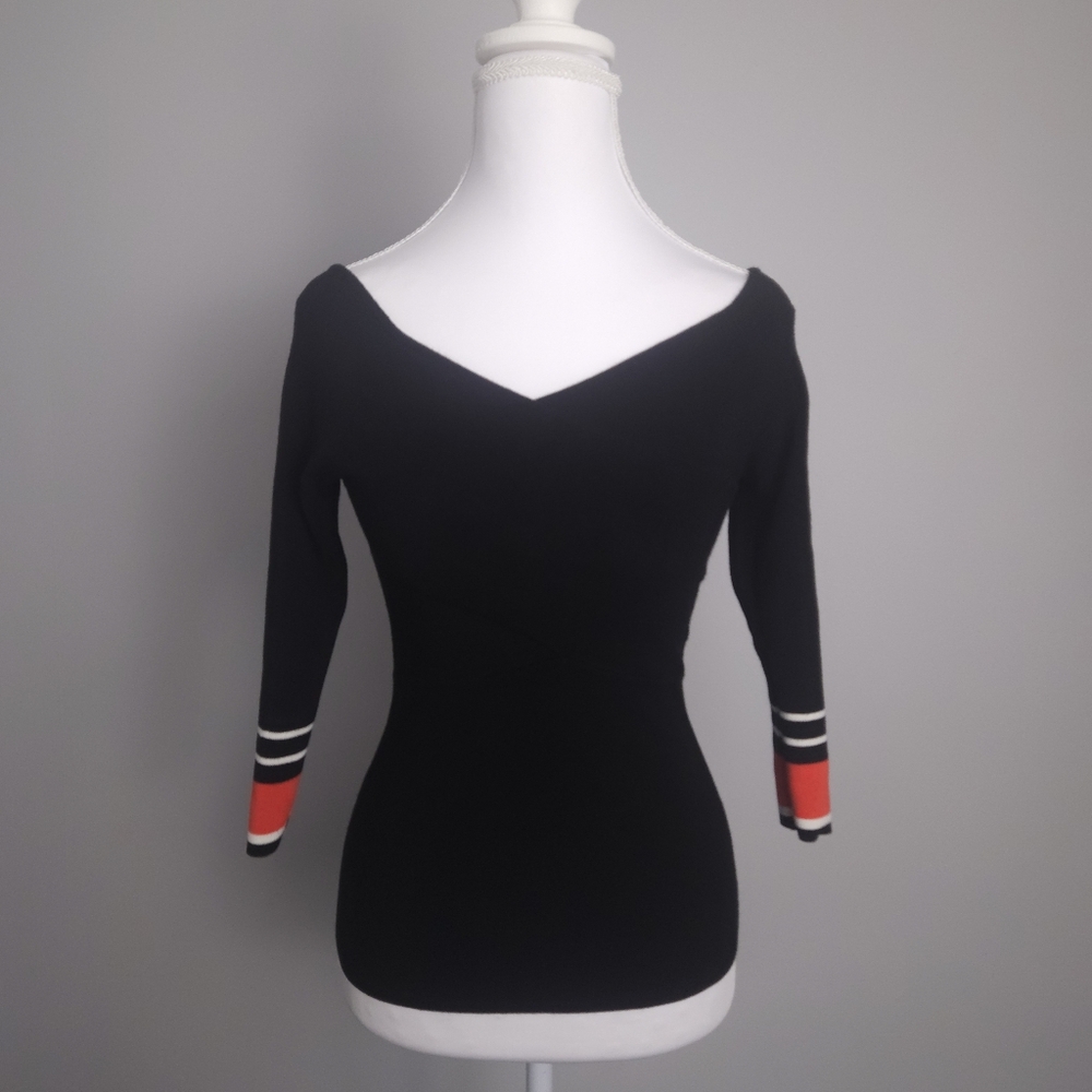 Express V-Neck Top with 3/4 Sleeves - Women's Small - Black